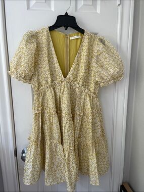 NWT Yellow Floral Dress Short Puff Sleeve V-Neck Pockets Tiered